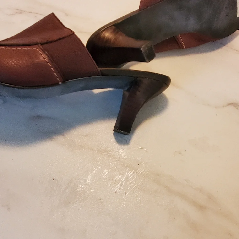 EASY SPIRIT SLIP ON SHOE S 6M